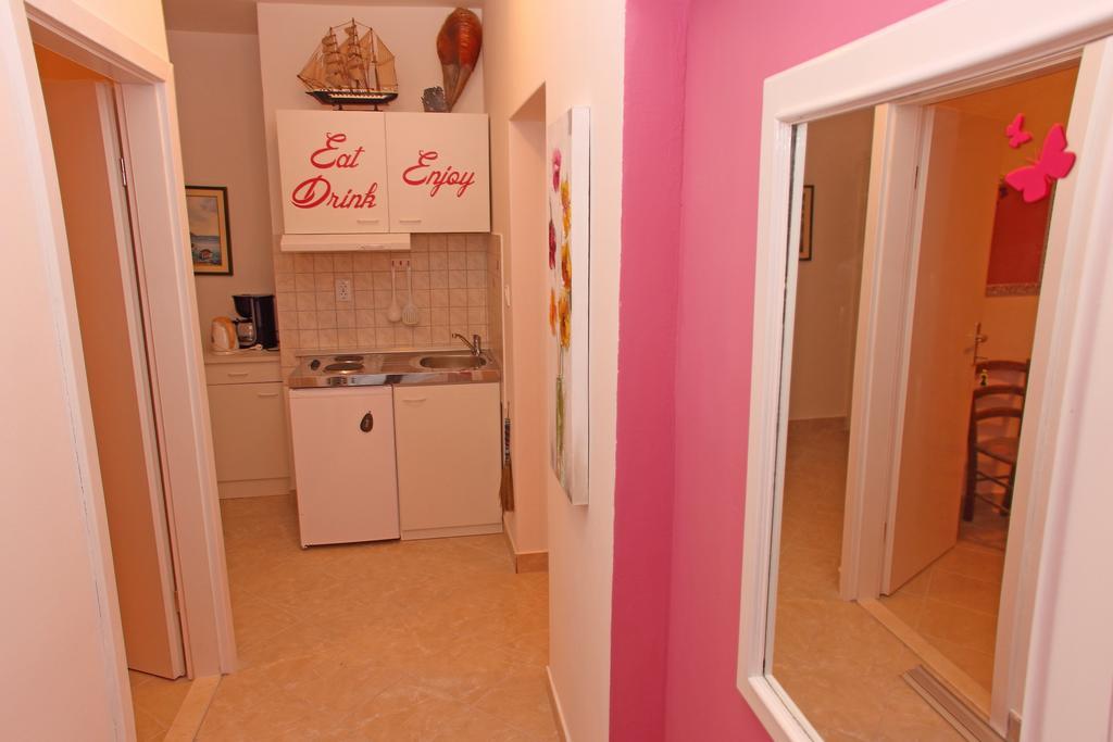 Villa Marinesa フヴァル 部屋 写真